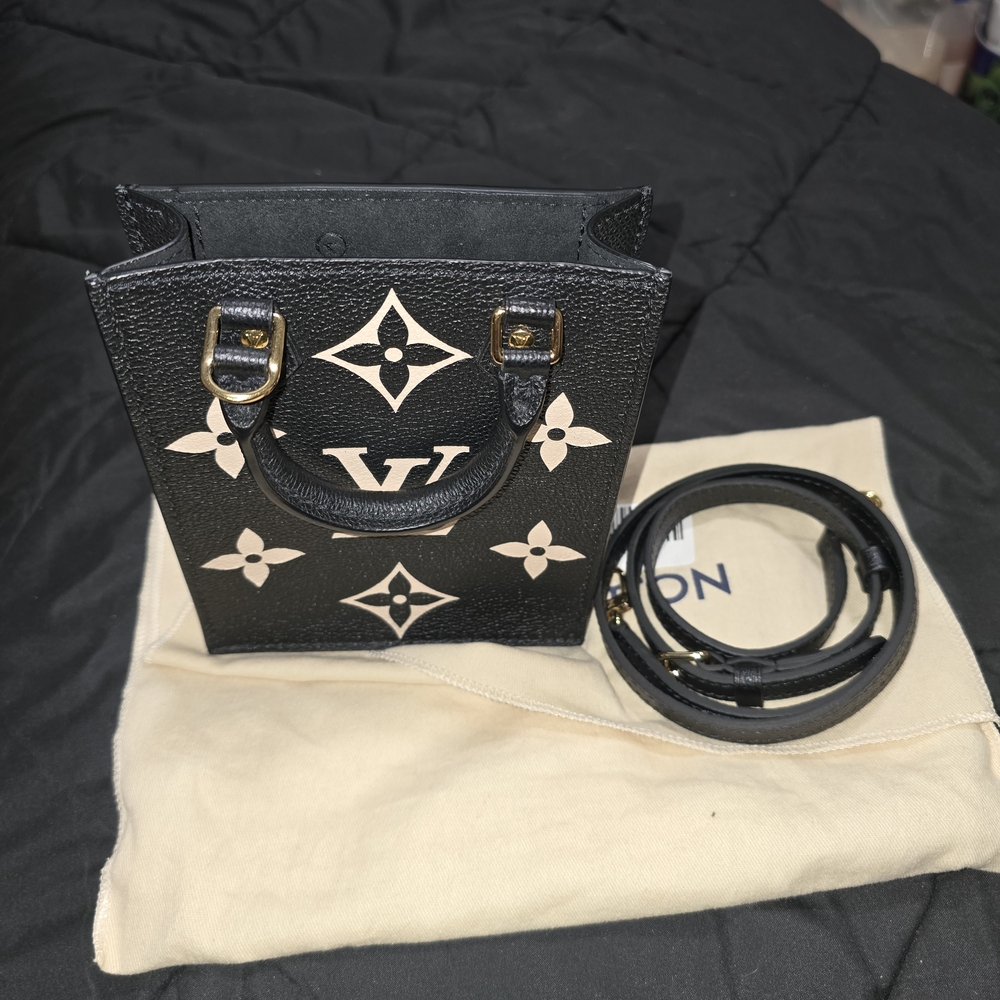 Louis Vuitton M81416 Petite Sac Plat